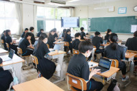R8_4_22_3年（英語学ﾃ） (1)