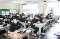 R8_4_22_3年（英語学ﾃ） (2)